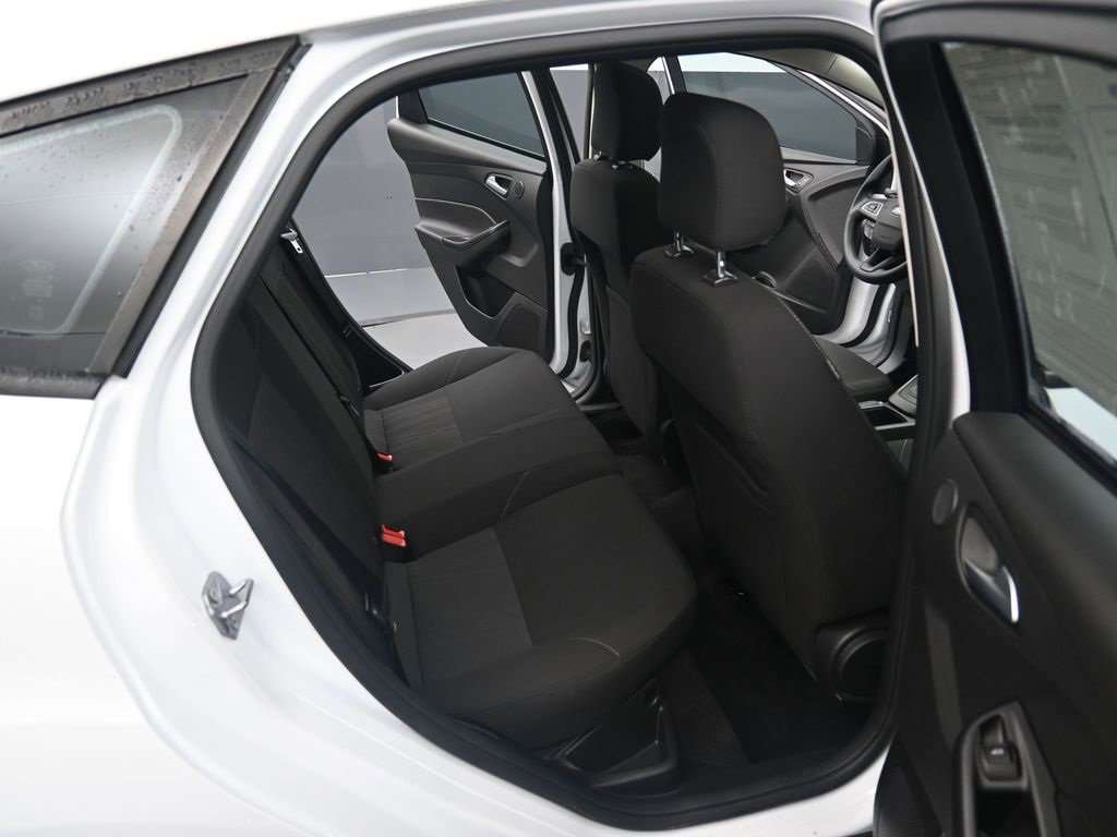 Used 2017 Ford Focus SEL image 32