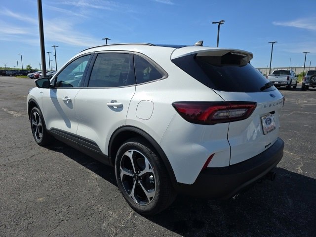 New 2025 Ford Escape ST-Line Elite w/ Tech Pack #2 image 3