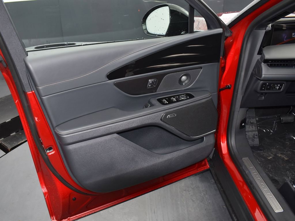 New 2025 Lincoln Nautilus Premier w/ Equipment Group 102A image 8