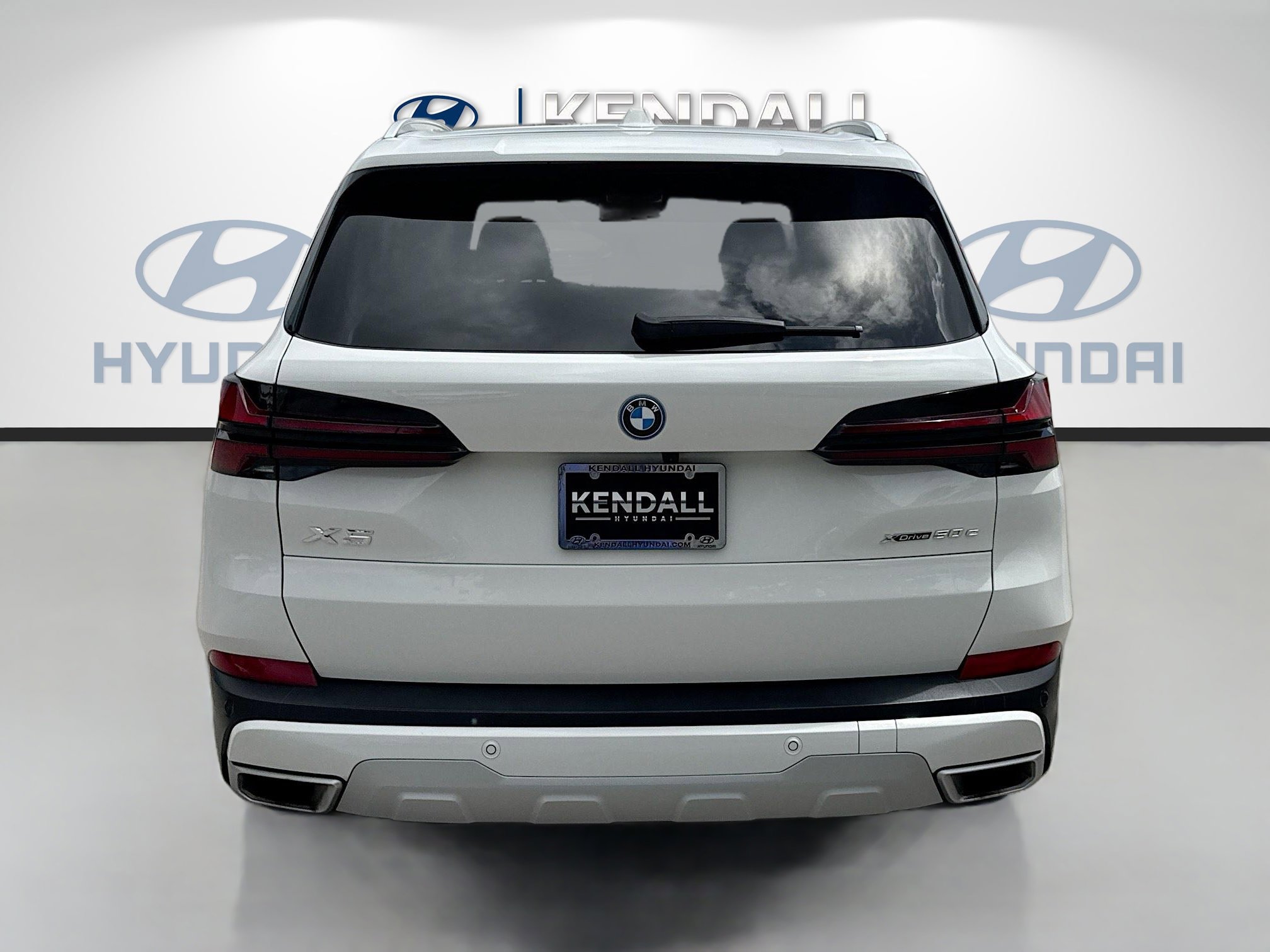 Used 2025 BMW X5 xDrive50e image 5