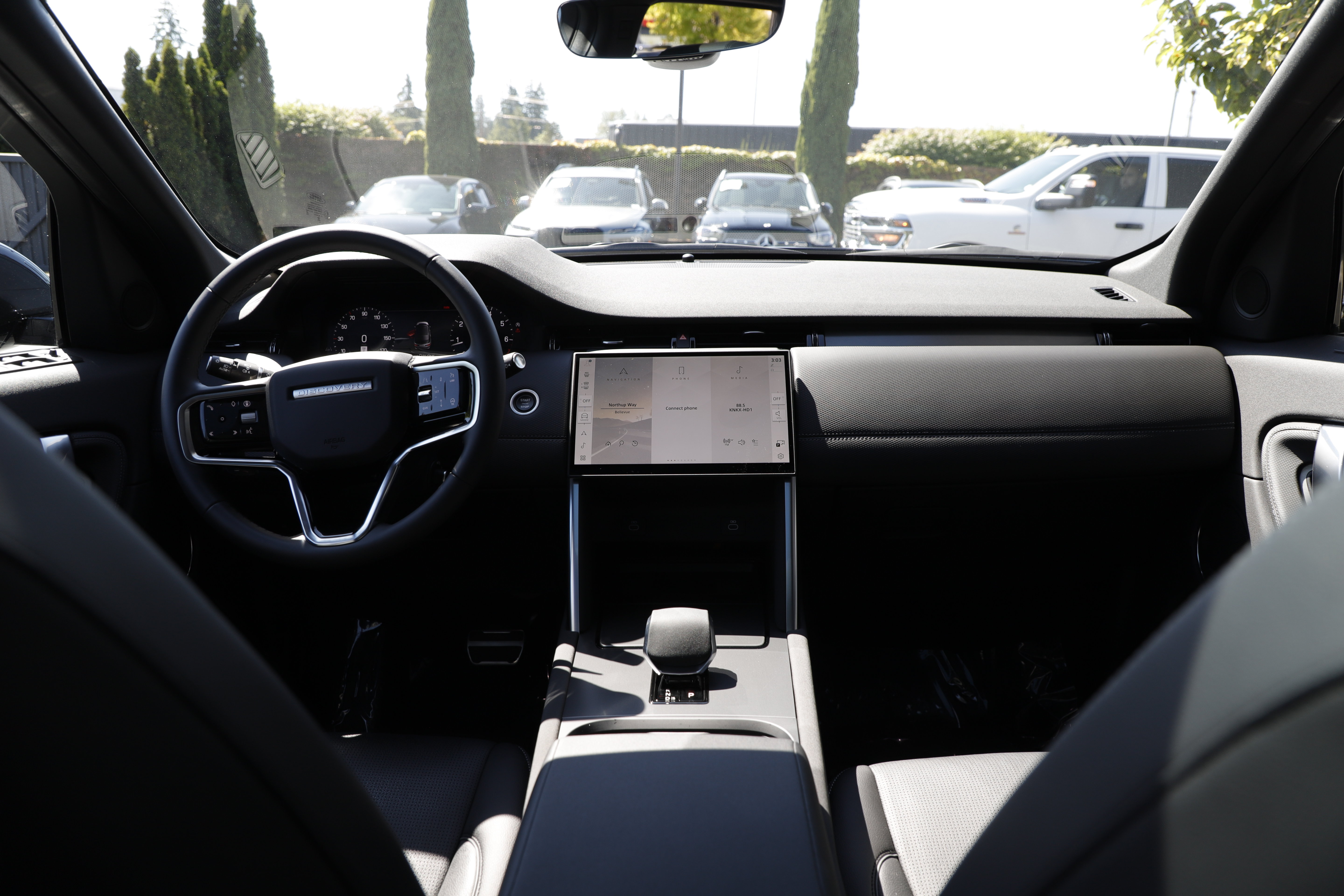 Certified 2025 Land Rover Discovery Sport Dynamic SE AWD/4WD image 14