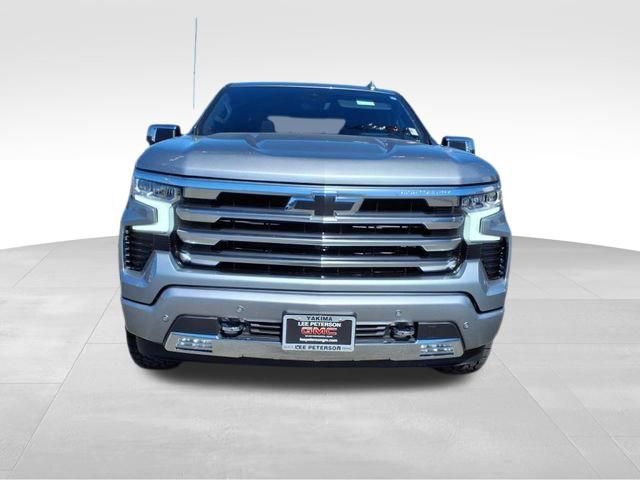 Used 2025 Chevrolet Silverado 1500 High Country w/ Technology Package AWD/4WD image 6