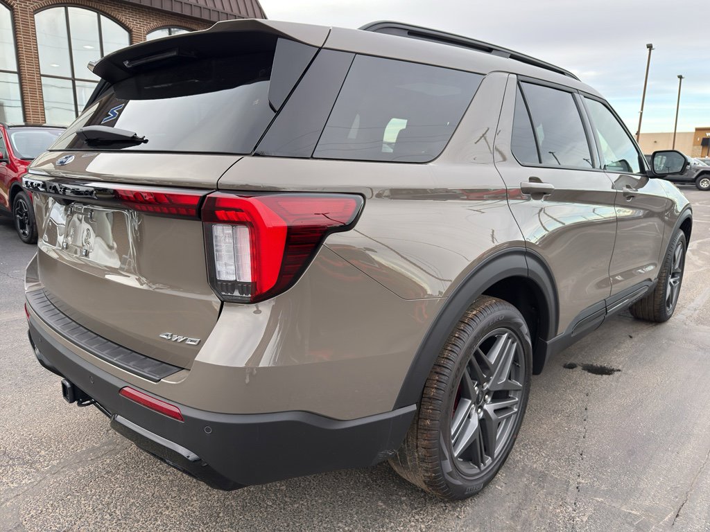 New 2026 Ford Explorer ST-Line w/ ST-Line Street Pack image 8