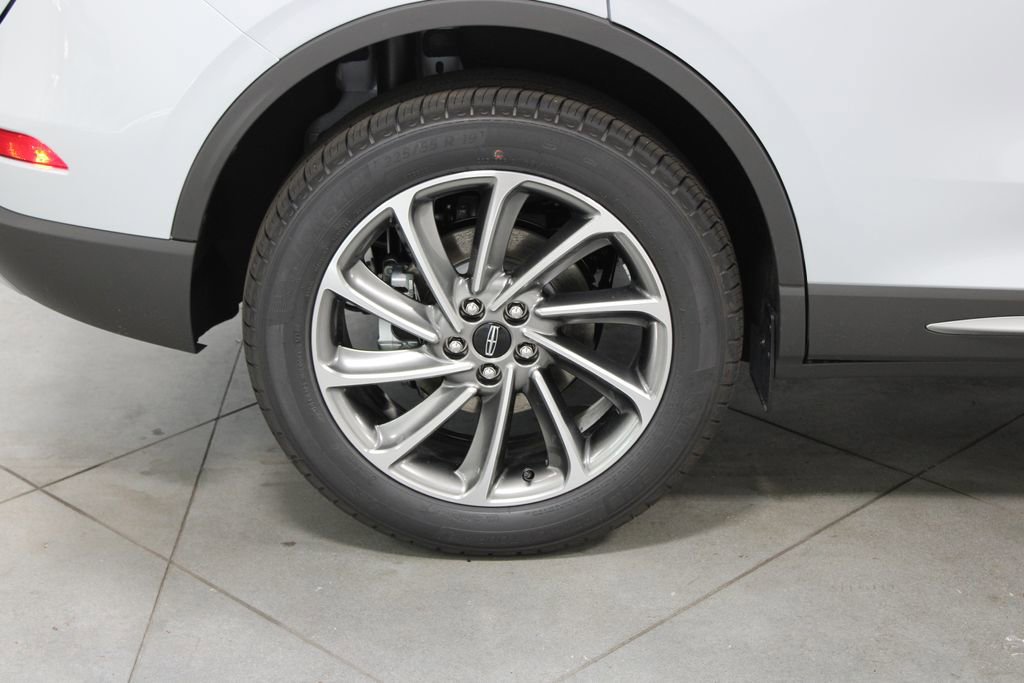 New 2026 Lincoln Corsair Premiere image 13