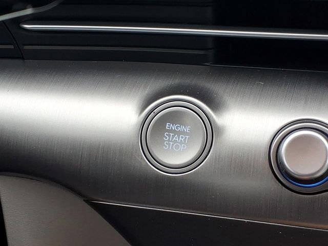 Used 2025 Hyundai Kona SEL image 13