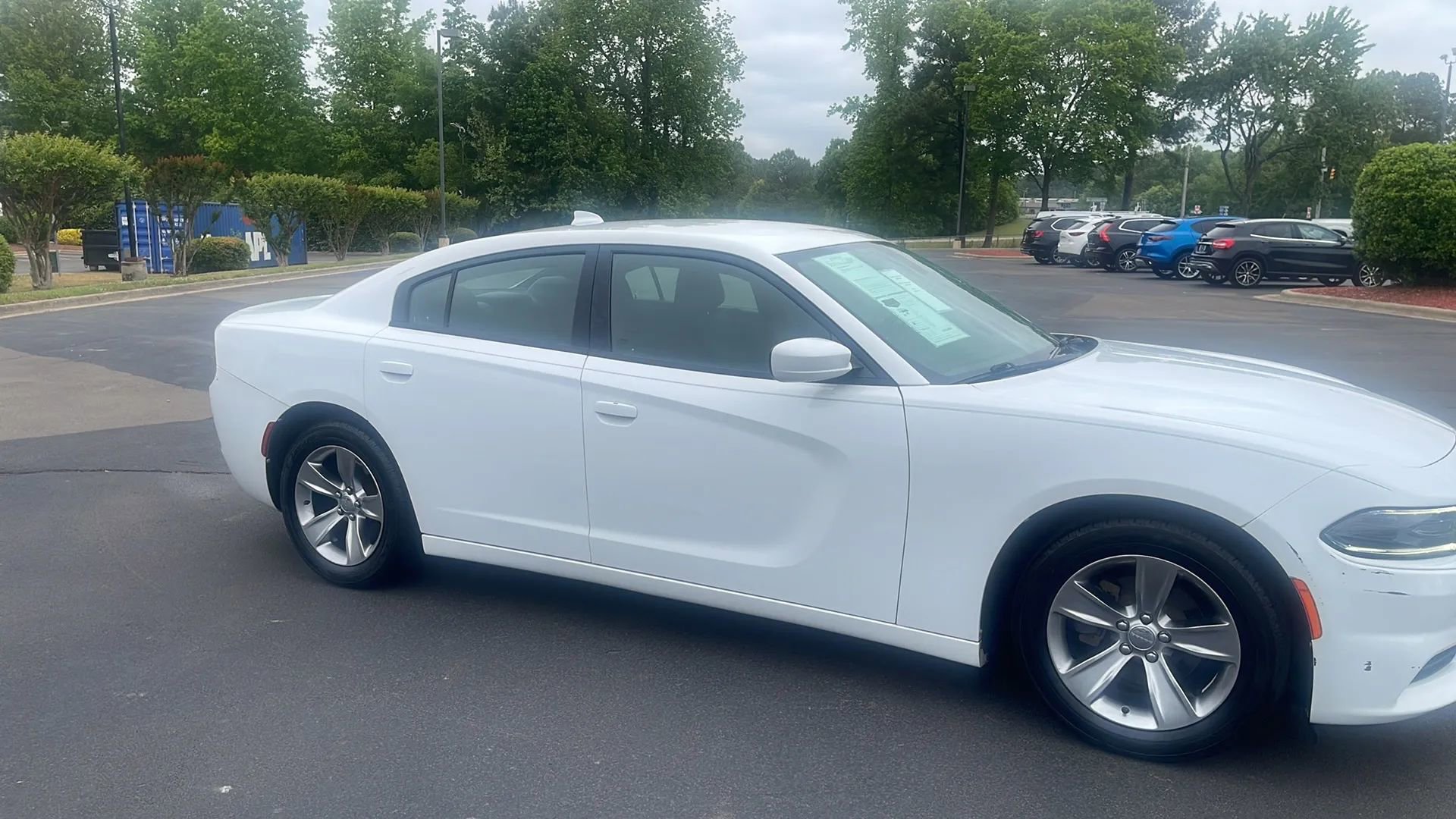 Used 2015 Dodge Charger SXT RWD image 5