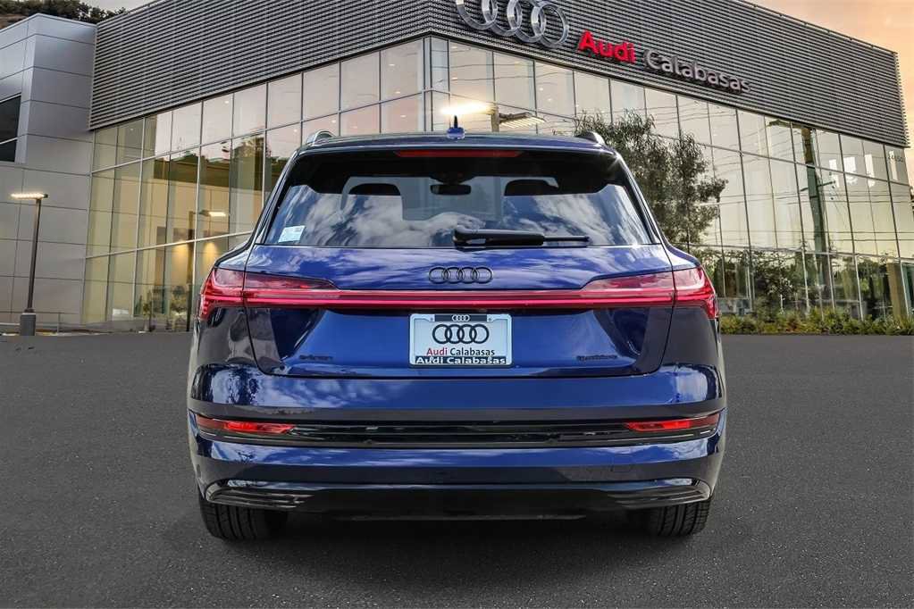 Used 2022 Audi e-tron Premium w/ Convenience Plus Package image 3