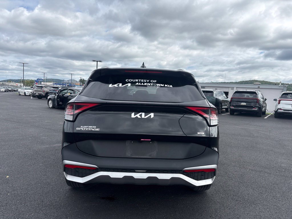 Used 2025 Kia Sportage EX AWD/4WD image 4