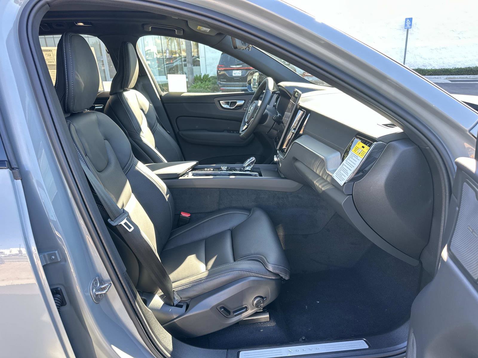 New 2026 Volvo XC60 T8 Ultra w/ Climate Package PRO AWD/4WD image 20