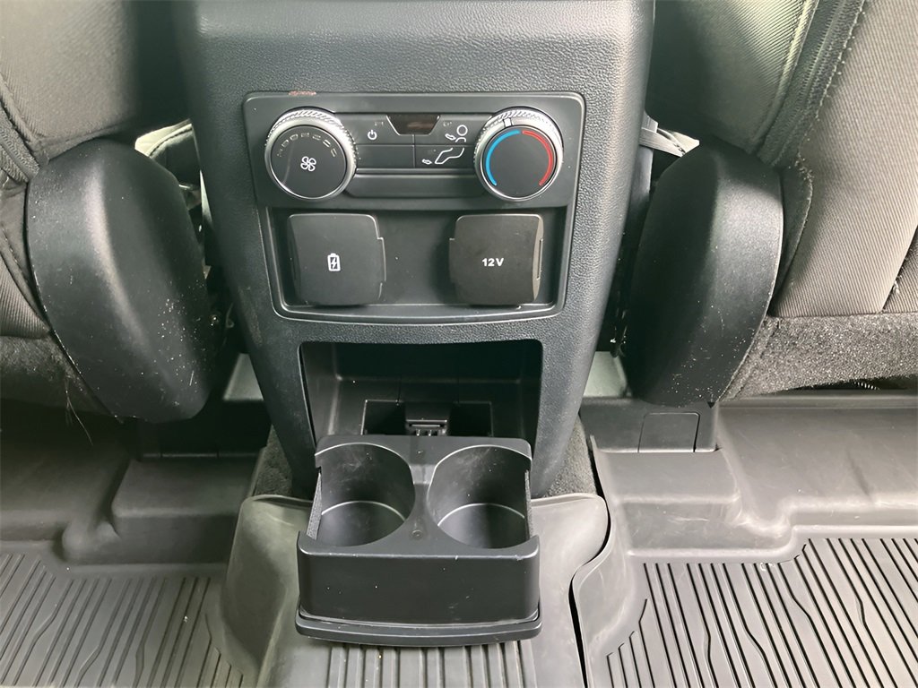 Used 2022 Ford Explorer XLT image 33