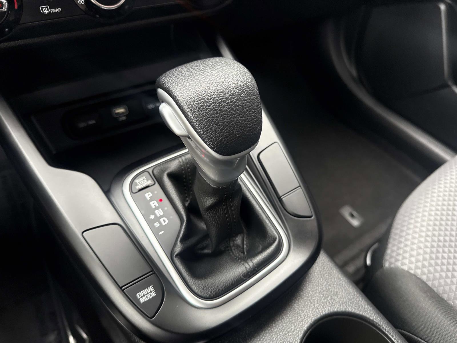 Used 2025 Kia Soul LX image 23