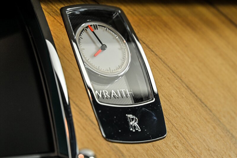 Used 2017 Rolls-Royce Wraith RWD image 32