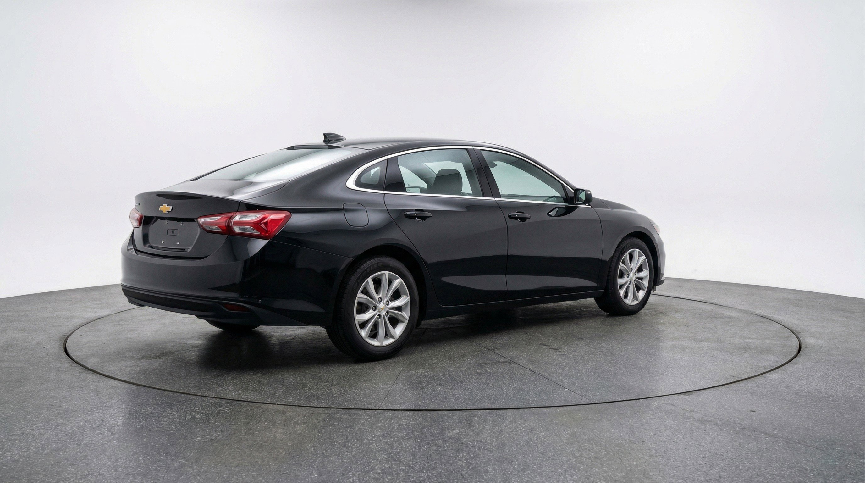 Used 2024 Chevrolet Malibu LT image 9