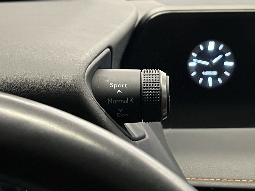 Used 2022 Lexus UX 250h 250h Base w/ Accessory Package (Z1) image 27