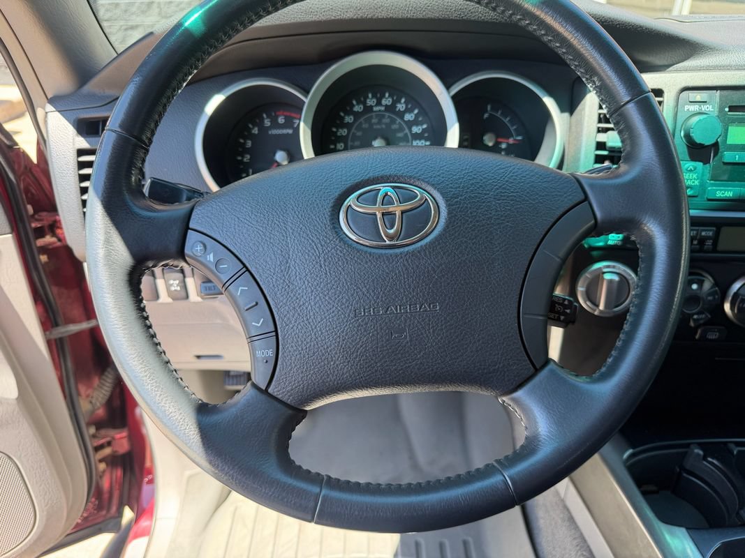 Used 2006 Toyota 4Runner Sport AWD/4WD image 32