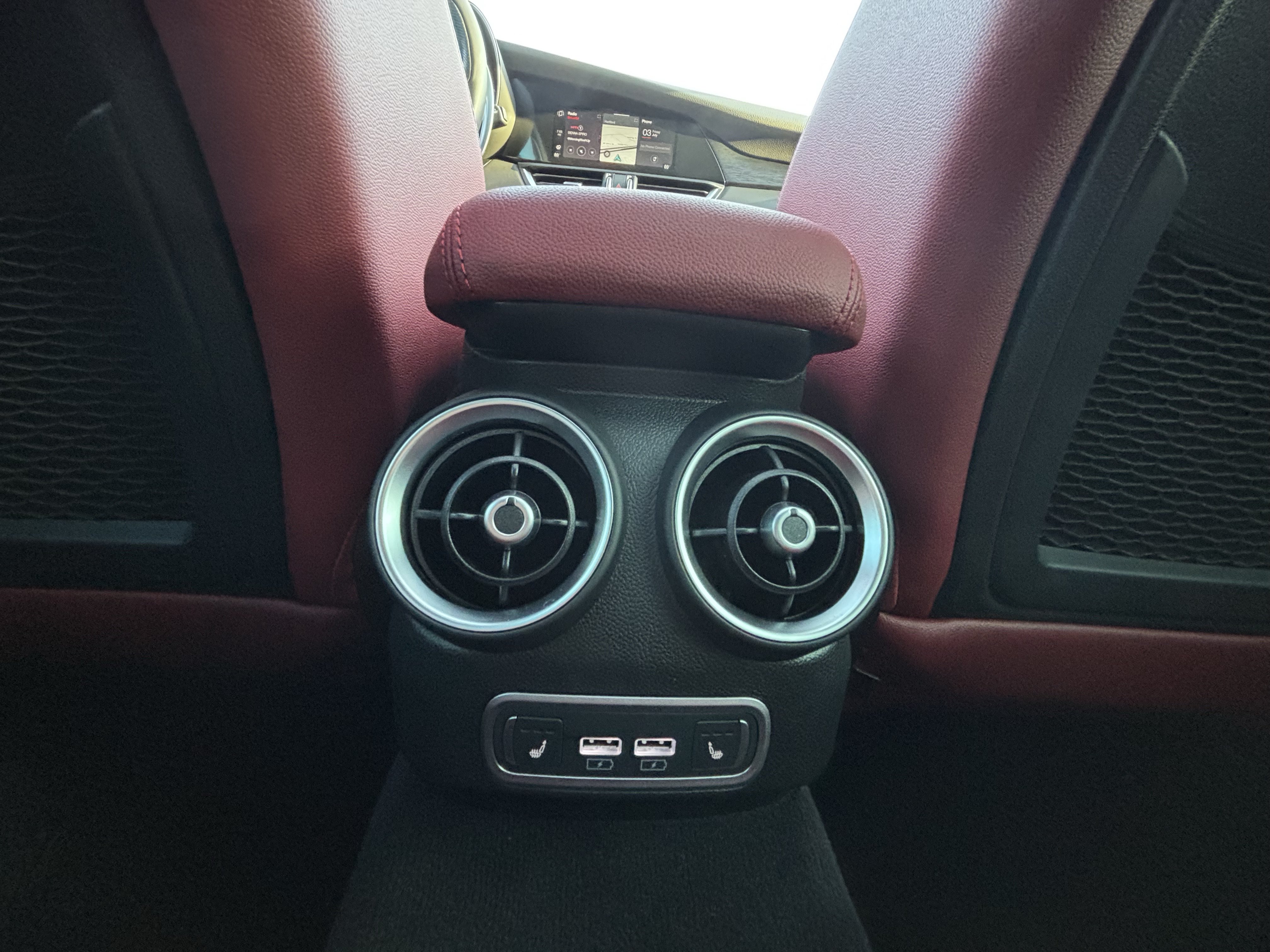 Certified 2024 Alfa Romeo Giulia Sprint RWD image 36