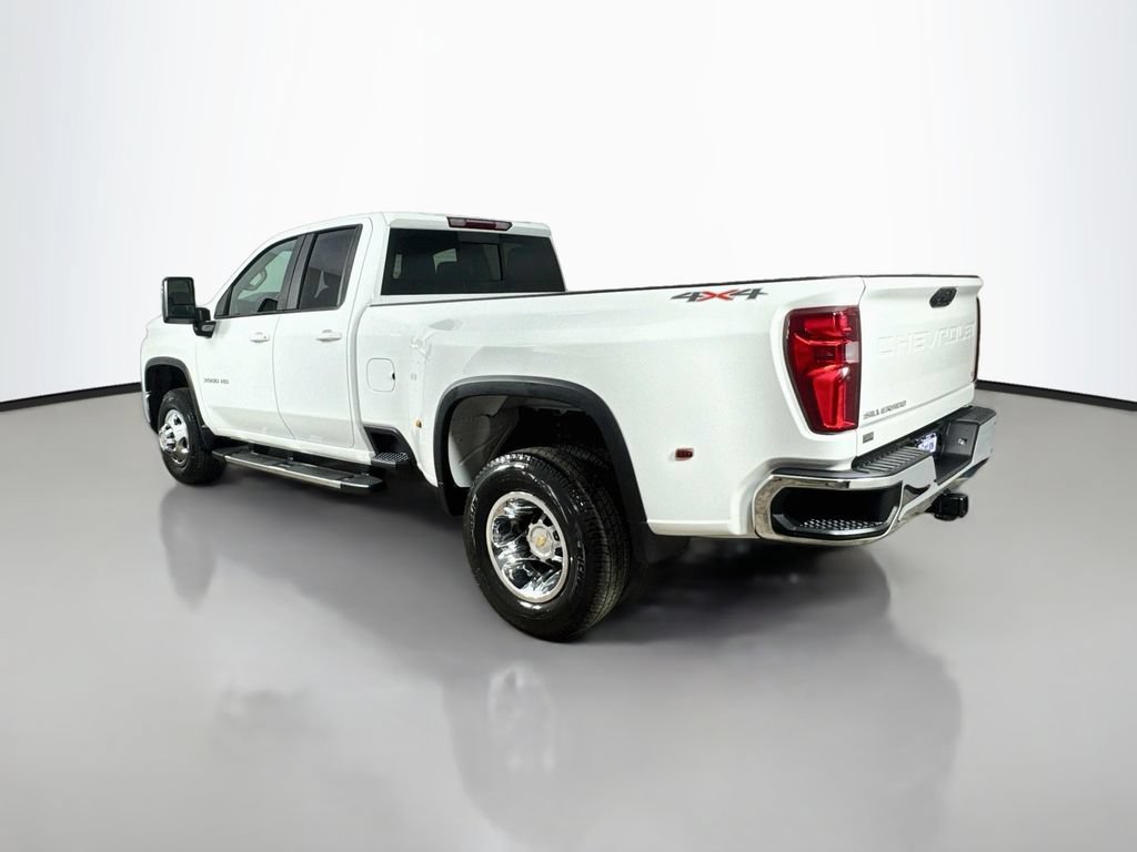 Used 2025 Chevrolet Silverado 3500 LT AWD/4WD image 5