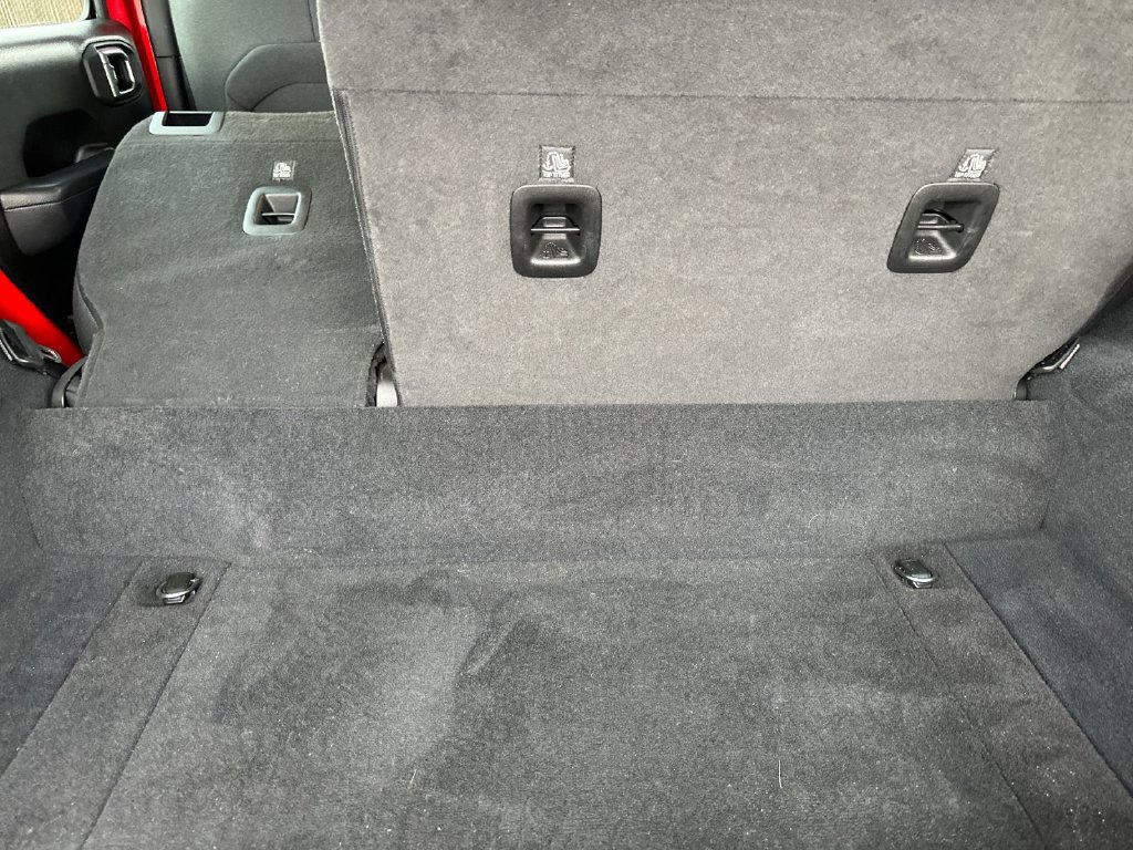 Used 2024 Jeep Wrangler Unlimited AWD/4WD image 14