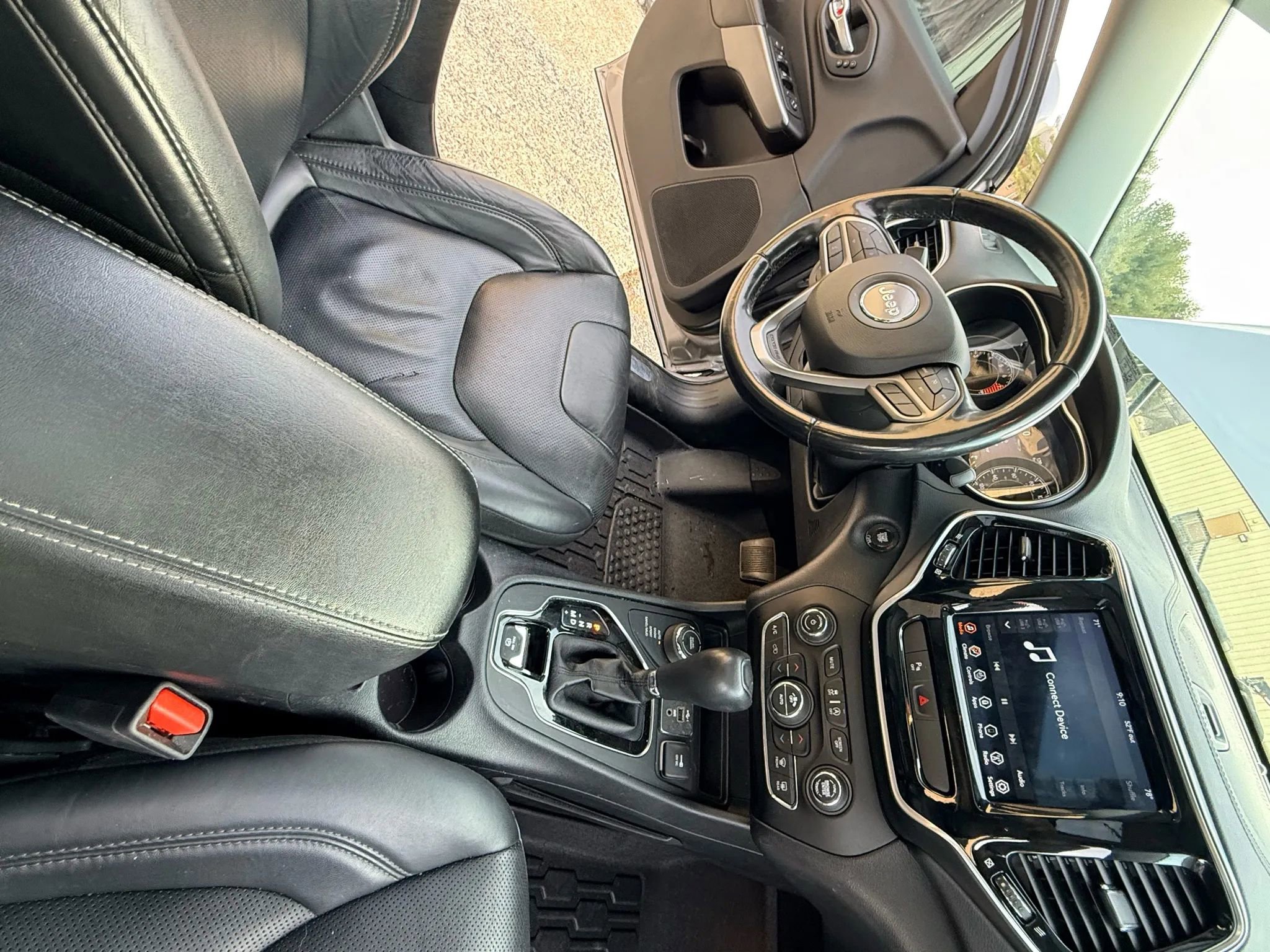 Used 2020 Jeep Cherokee Limited AWD/4WD image 26