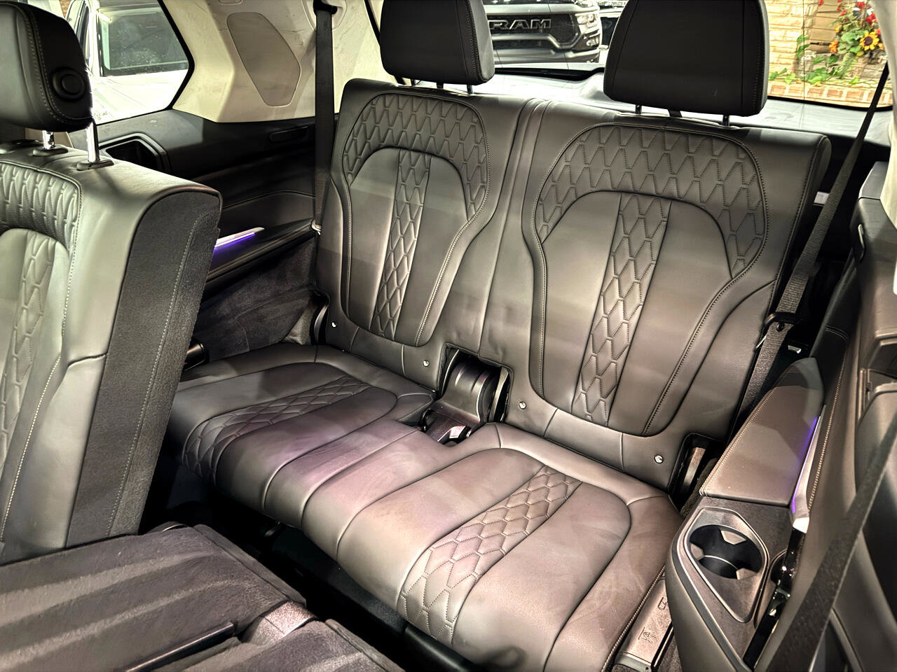 Used 2023 BMW X7 xDrive40i w/ Premium Package image 33