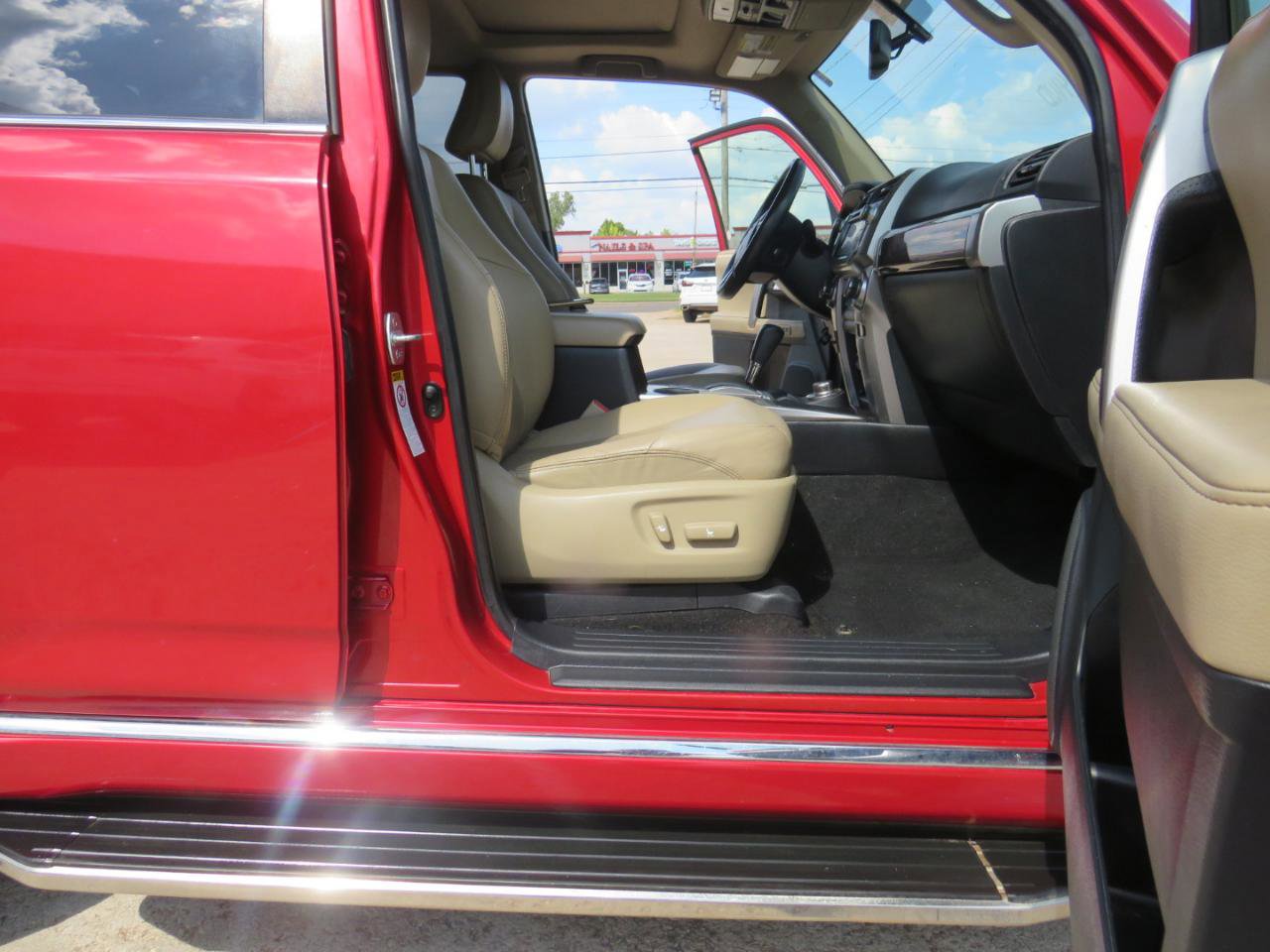 Used 2015 Toyota 4Runner Limited image 16