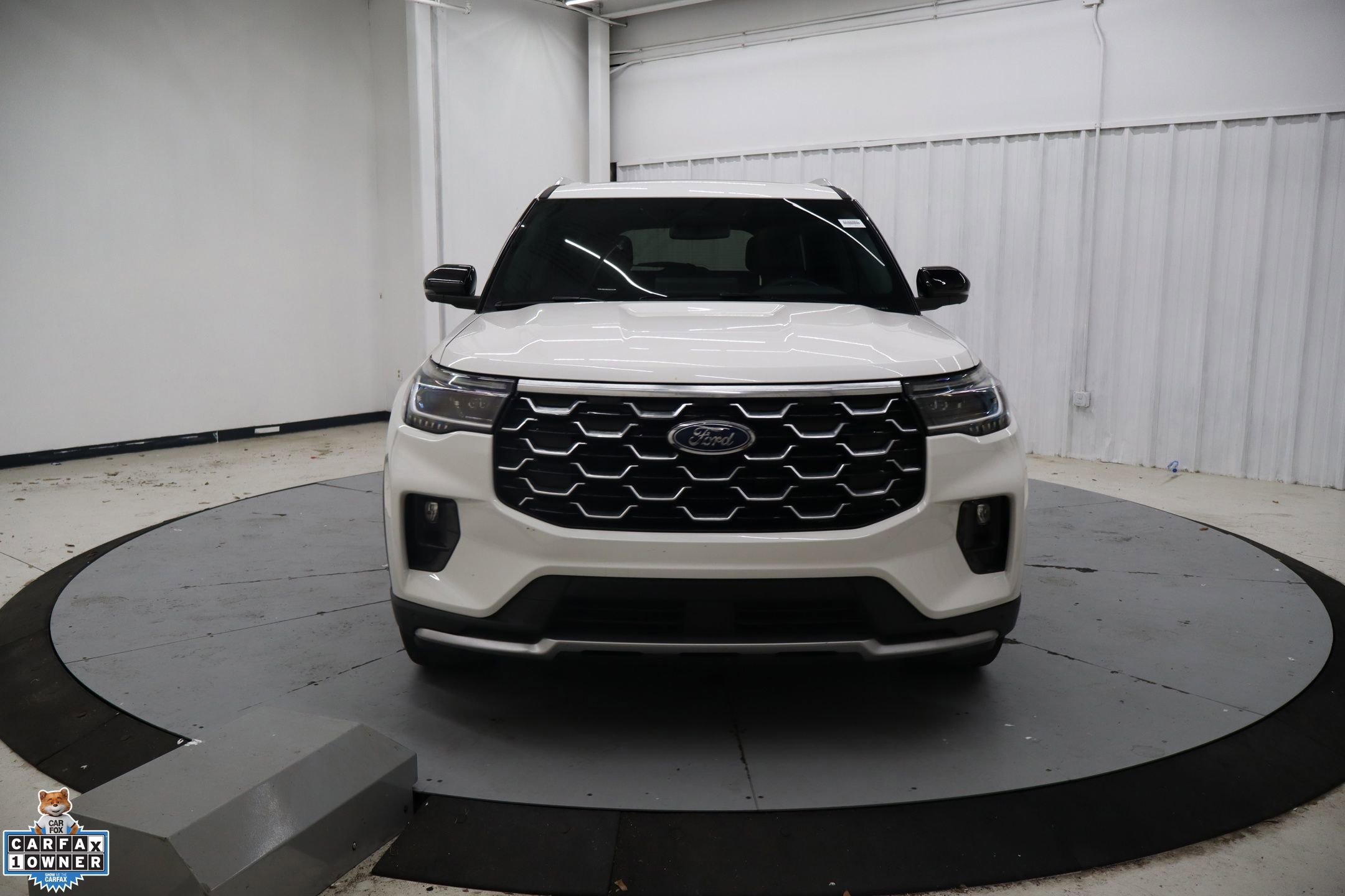 Used 2025 Ford Explorer Platinum image 11