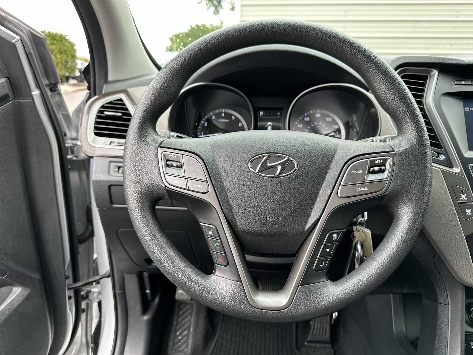 Used 2017 Hyundai Santa Fe Sport image 20