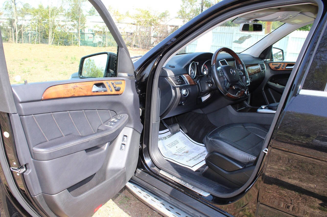 Used 2015 Mercedes-Benz GL 320 BlueTEC 4MATIC image 13