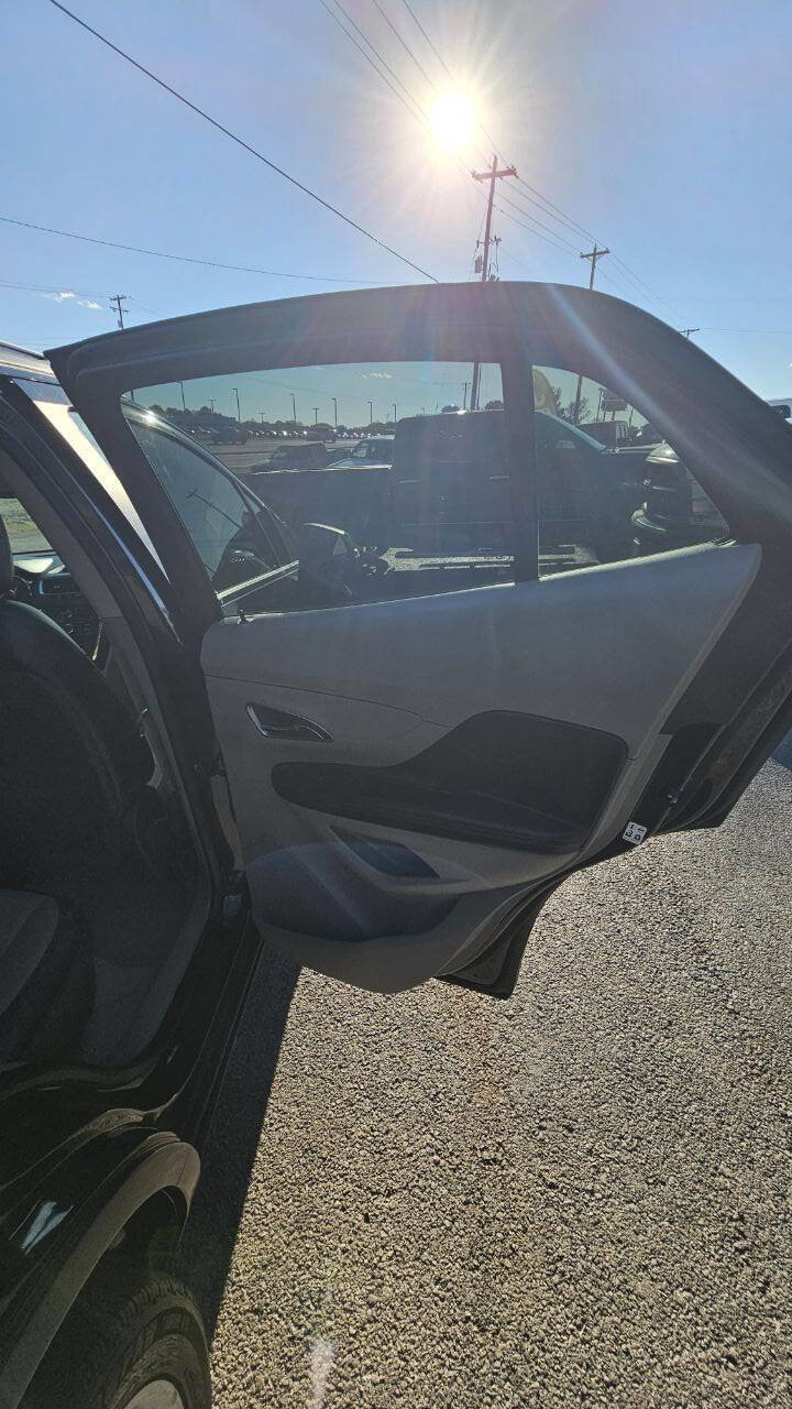 Used 2015 Buick Encore Leather image 24