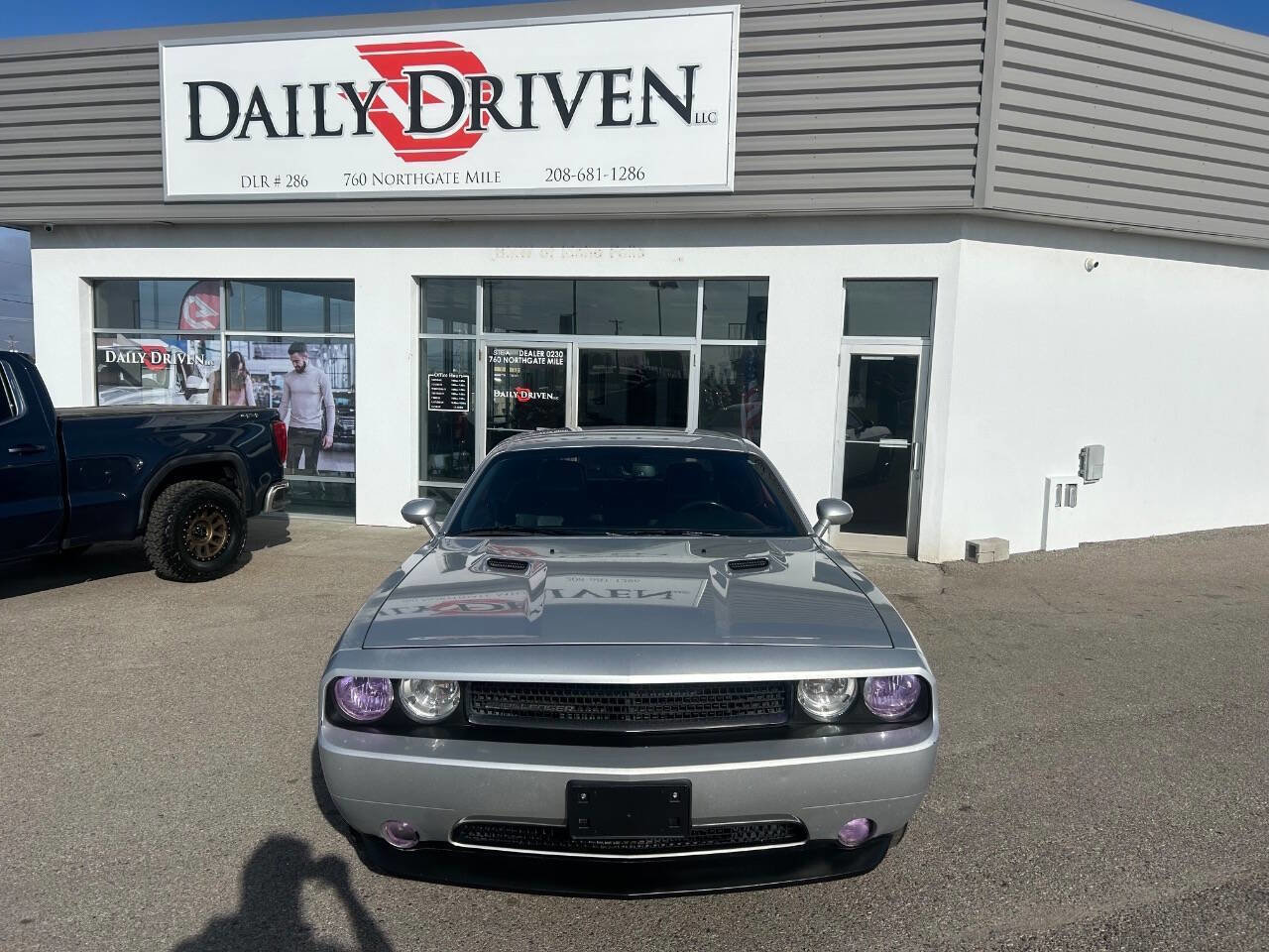 Used 2012 Dodge Challenger SXT Plus image 3