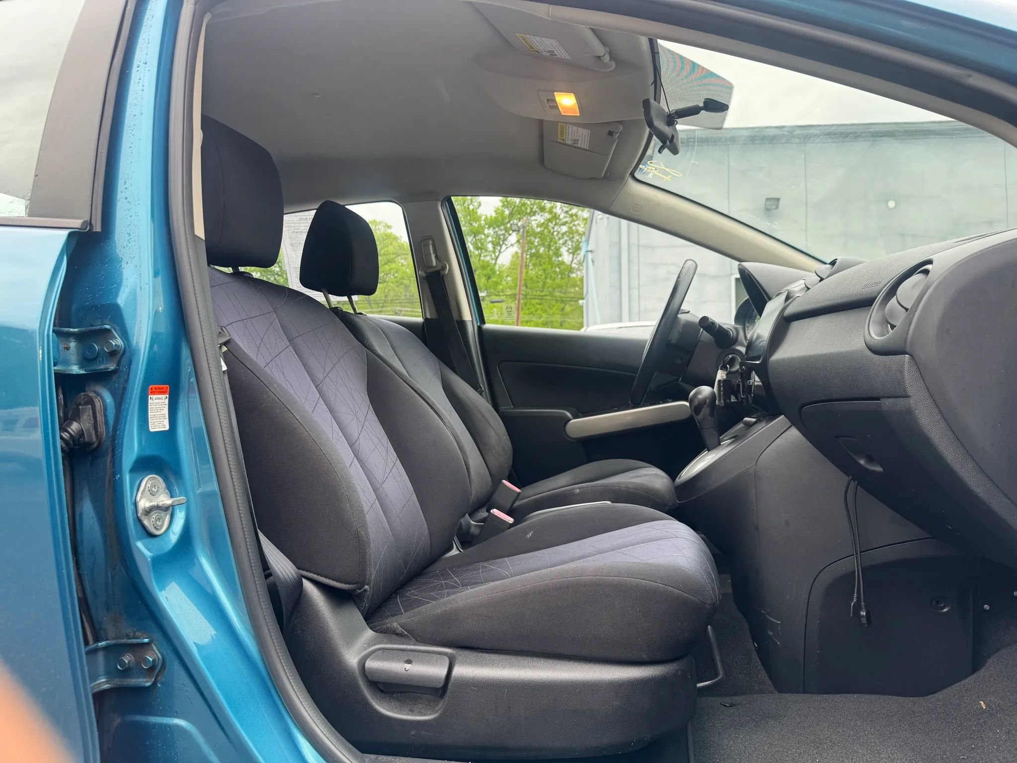 Used 2011 MAZDA MAZDA2 Sport FWD image 19
