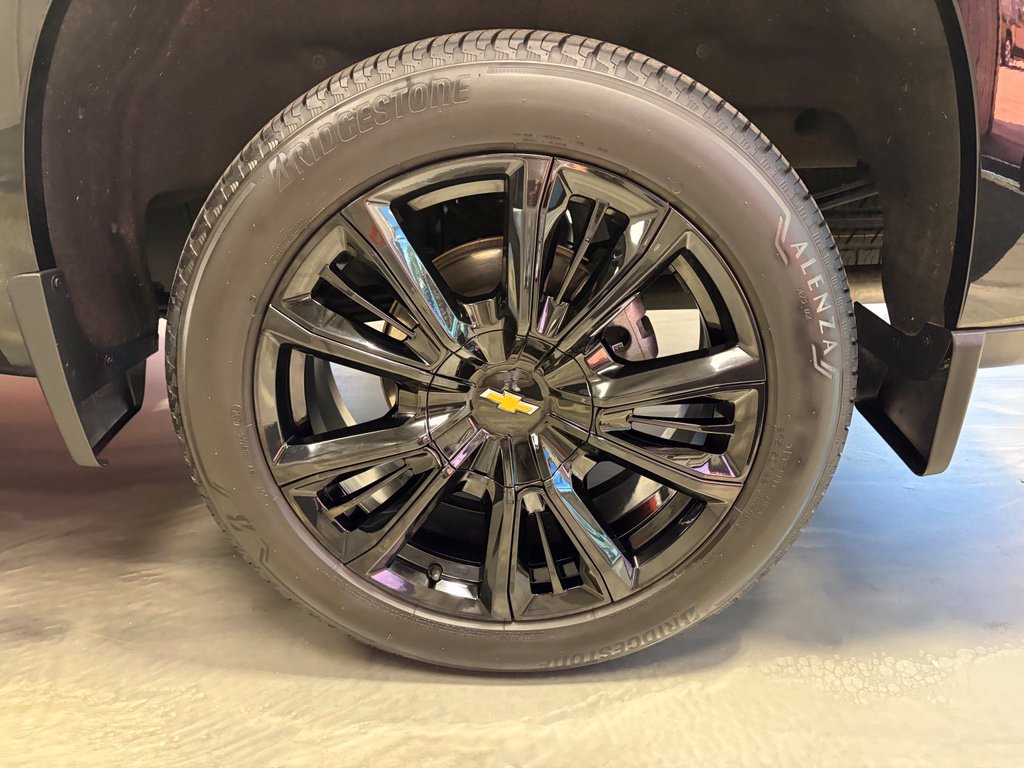 Used 2024 Chevrolet Silverado 1500 High Country AWD/4WD image 29