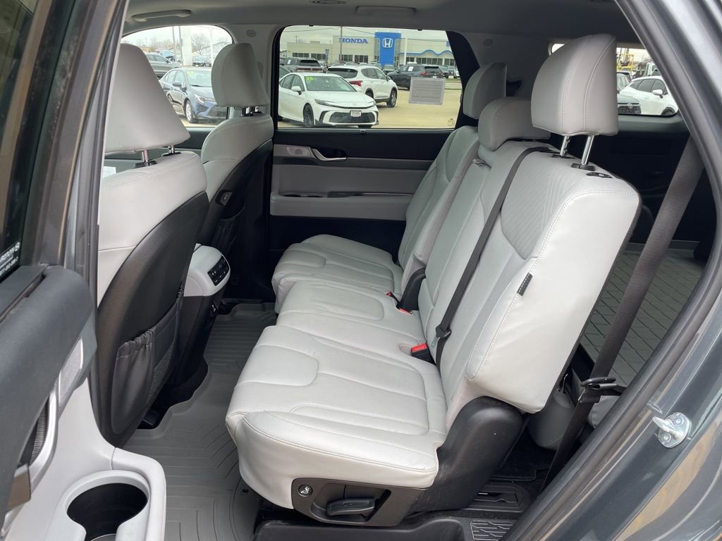 Used 2024 Hyundai Palisade SEL image 11