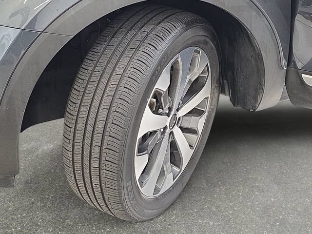 Used 2022 Kia Telluride S FWD image 32