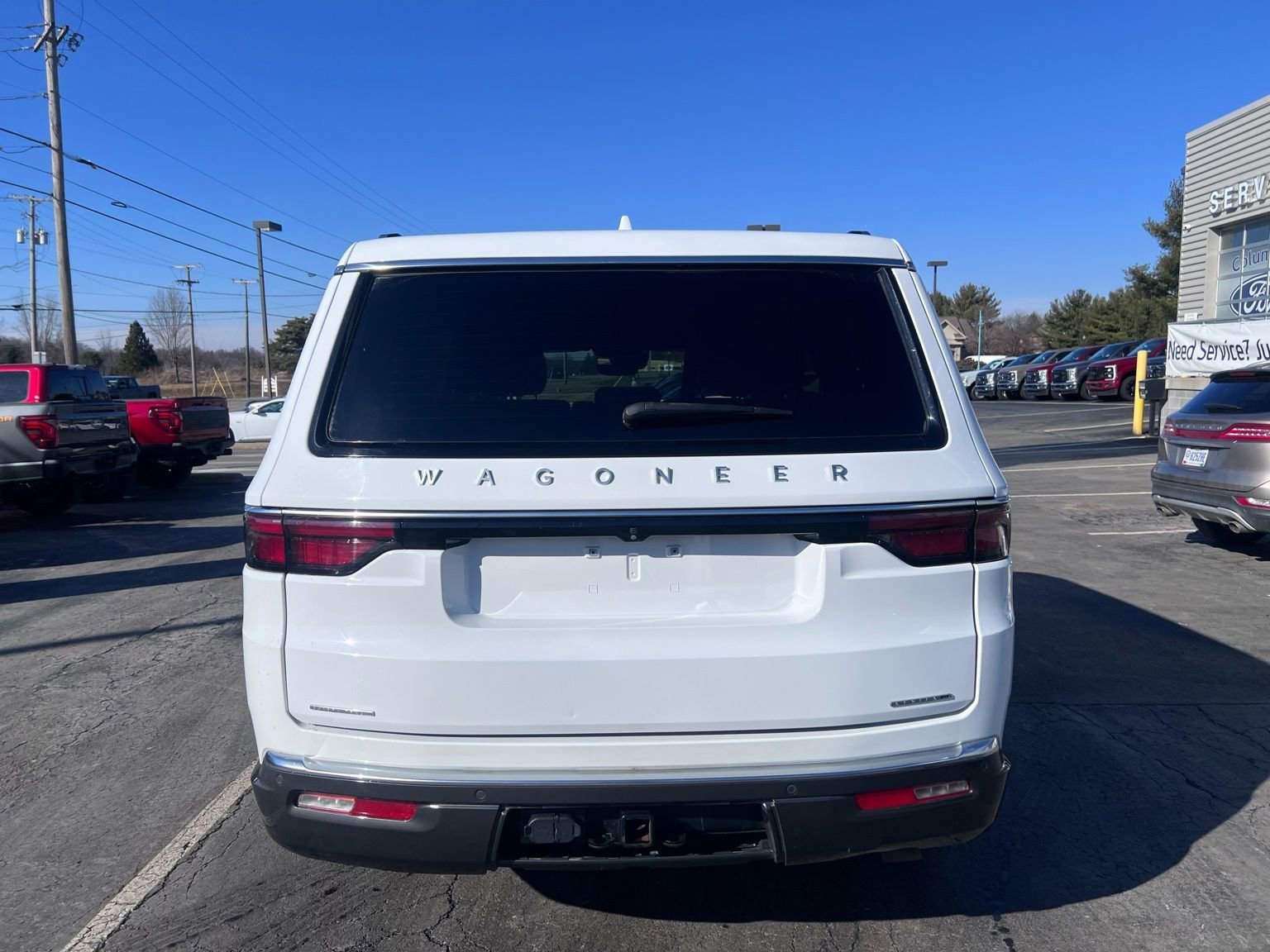 Used 2022 Jeep Wagoneer Series III w/ Flexible Seating Group image 5