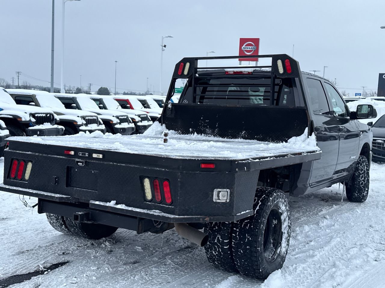 Used 2020 RAM 3500 Tradesman w/ Chrome Appearance Group image 3