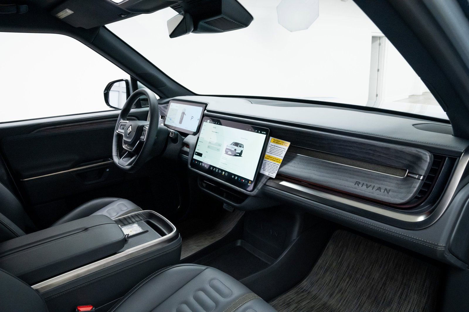 Used 2026 Rivian R1S Adventure image 24