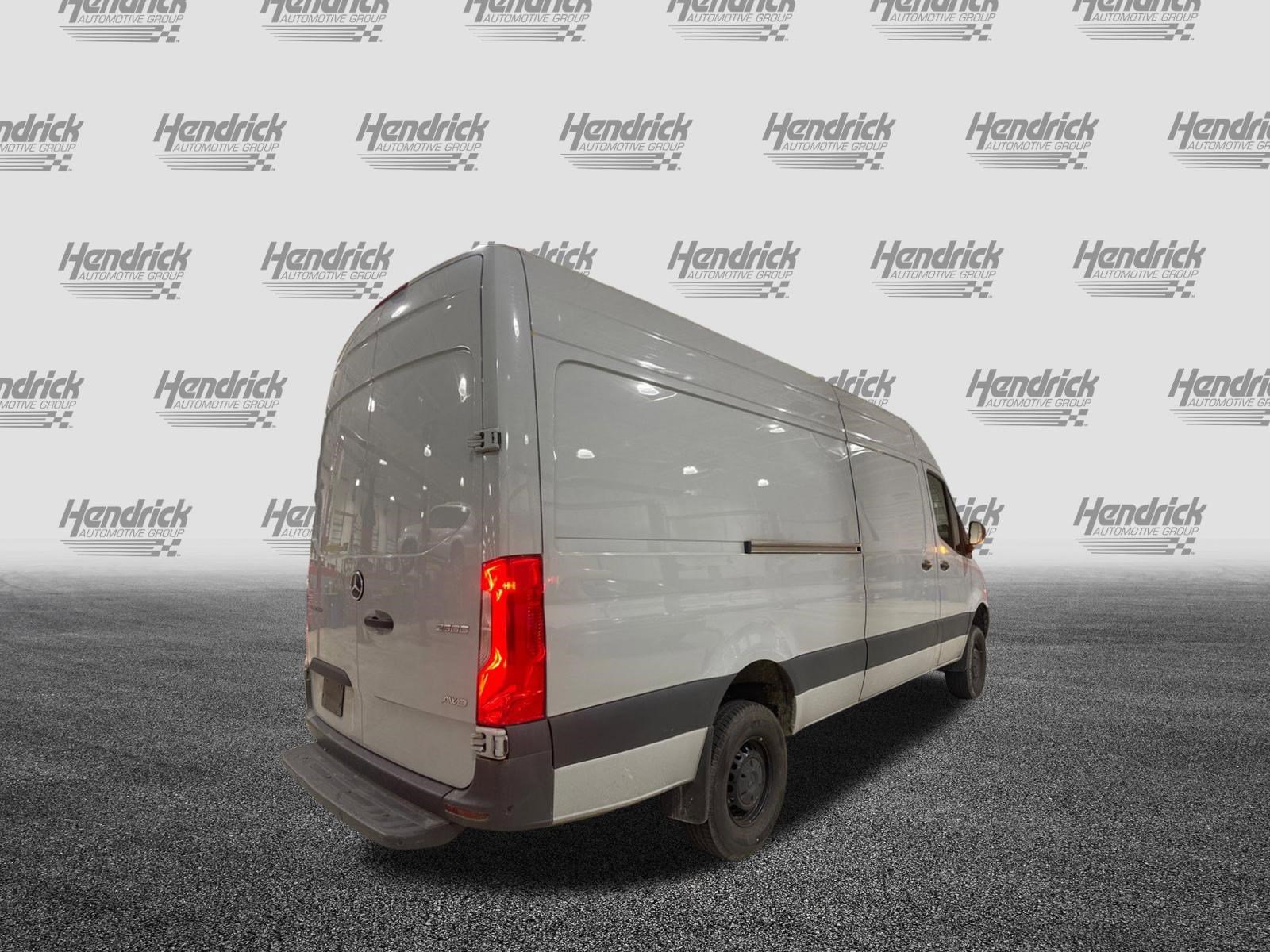 Used 2023 Mercedes-Benz Sprinter 2500 image 43