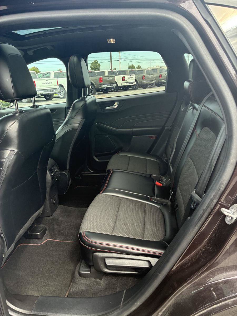 Used 2023 Ford Escape ST-Line w/ Tech Pack #1 AWD/4WD image 16
