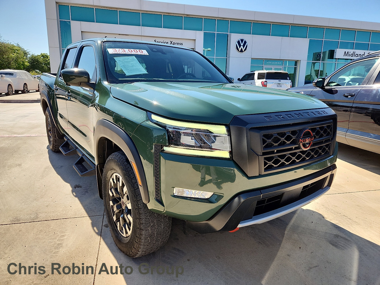 Used 2022 Nissan Frontier PRO-4X AWD/4WD image 1