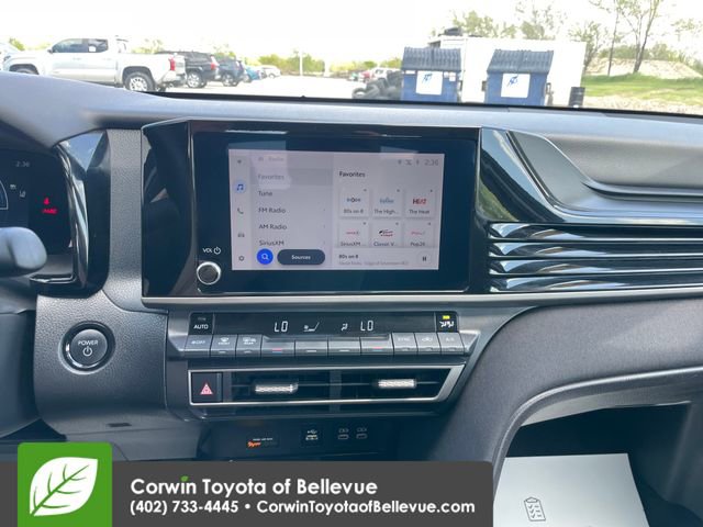 Used 2025 Toyota Camry LE FWD image 11
