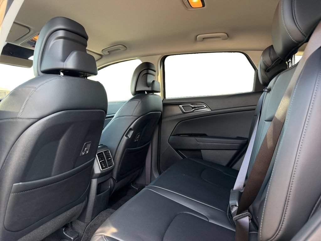 Used 2023 Kia Sportage EX AWD/4WD image 26