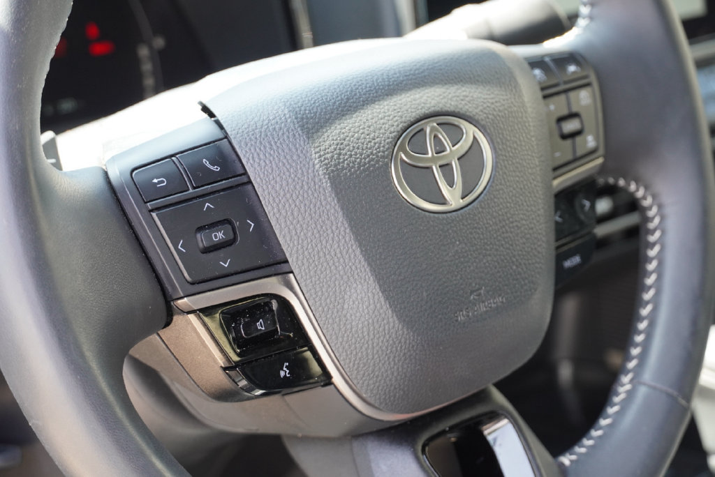Used 2026 Toyota Camry SE w/ Convenience Package FWD image 27
