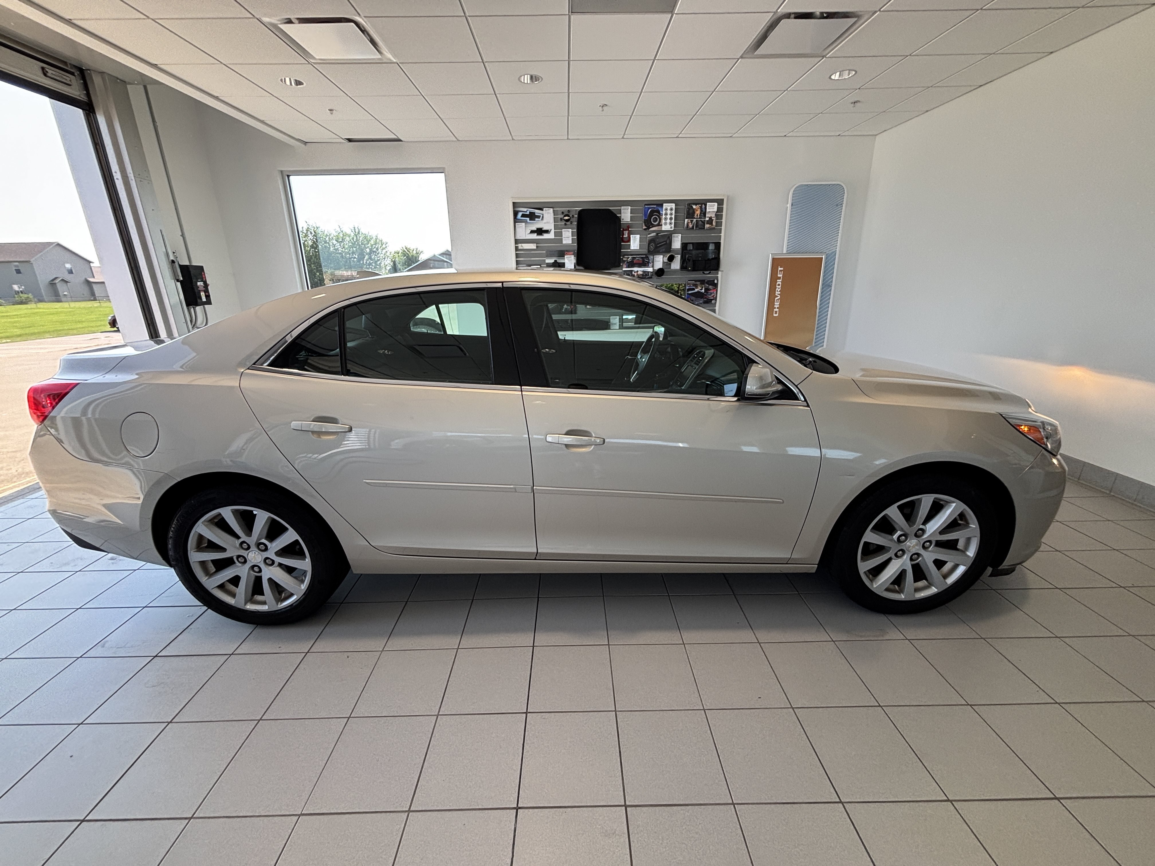 Used 2013 Chevrolet Malibu LT FWD image 6