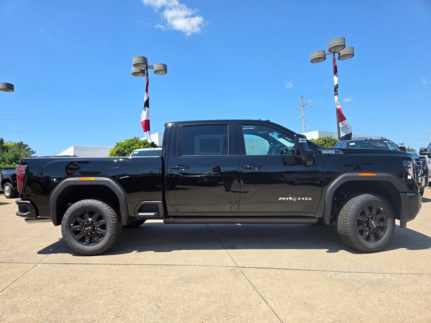 New 2026 GMC Sierra 2500 AT4 w/ AT4 Premium Plus Package AWD/4WD image 21