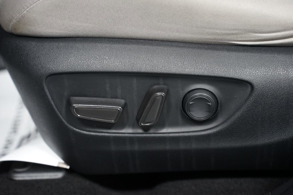 Certified 2023 Toyota RAV4 XLE w/ Convenience Package image 33