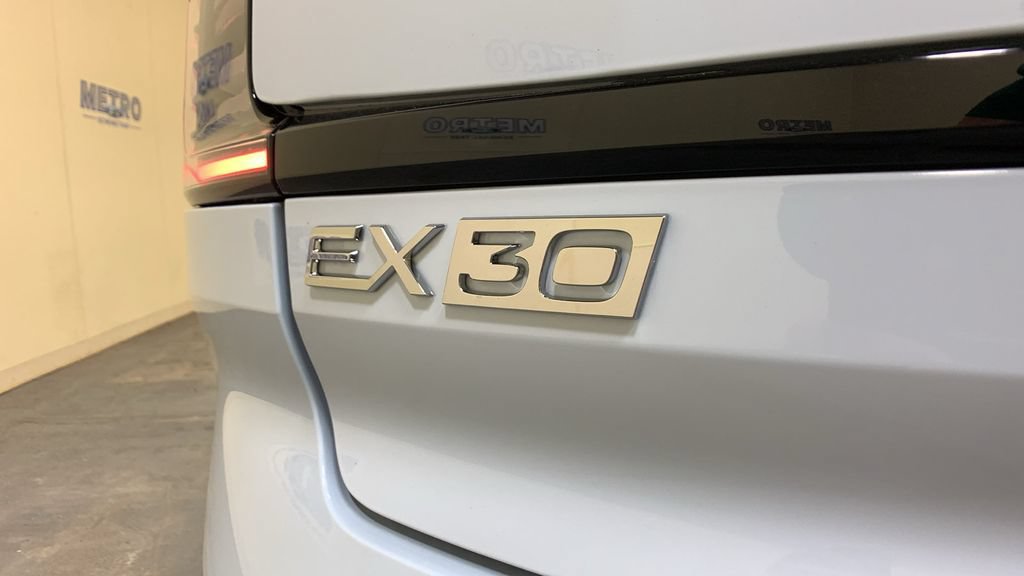 Used 2025 Volvo EX30 Ultra w/ Climate Package AWD/4WD image 18