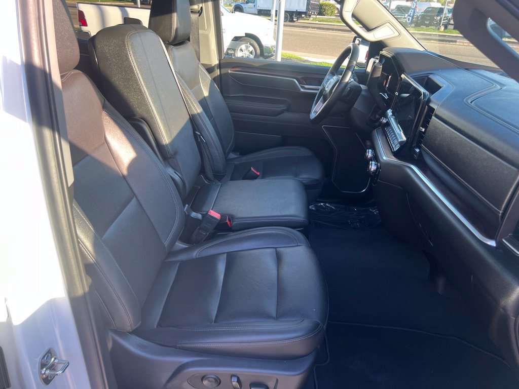 Used 2025 GMC Sierra 1500 SLT AWD/4WD image 35