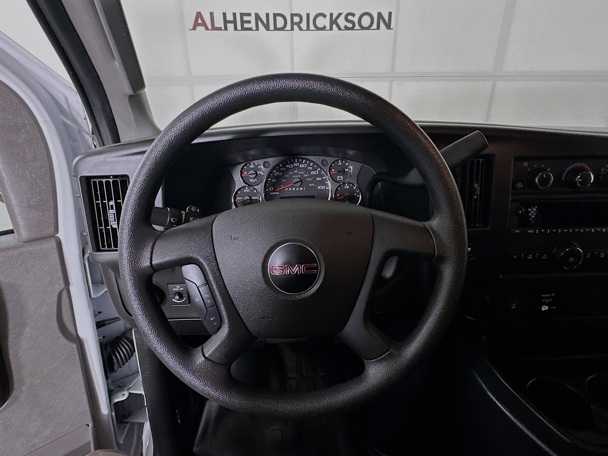 Used 2024 GMC Savana 2500 Work Van w/ Driver Convenience Package image 15