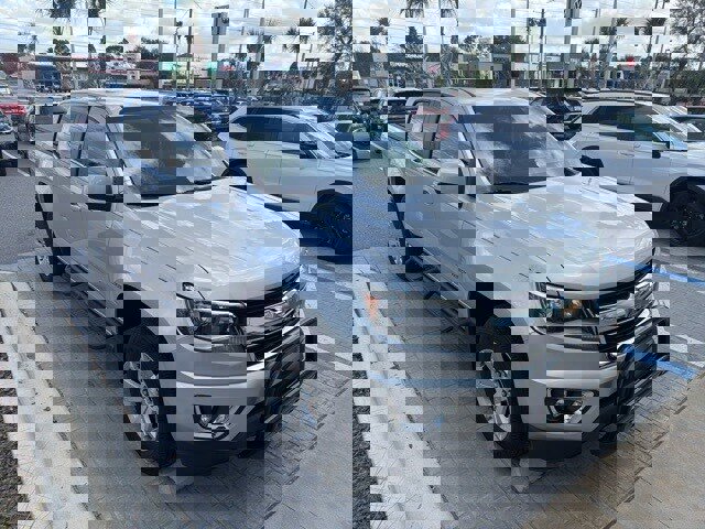 Used 2019 Chevrolet Colorado LT image 2